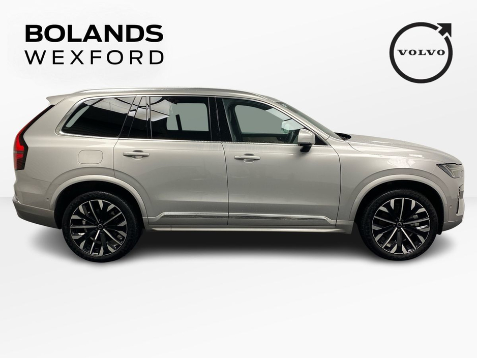 2025 Volvo XC90 - image 4