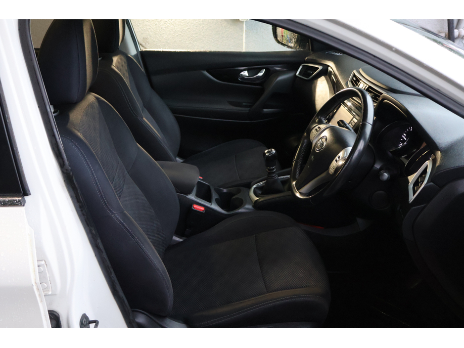 2017 Nissan Qashqai N-CONNECTA 360  Great Spec Exceptional Condition! €13,995