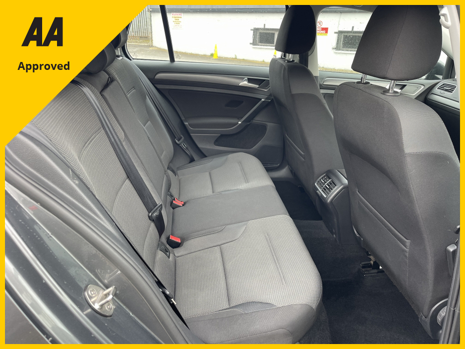 2018 Volkswagen Golf - image 5