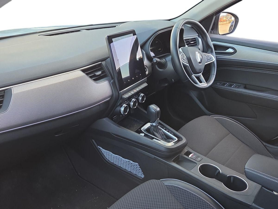 2023 Renault Arkana - image 7
