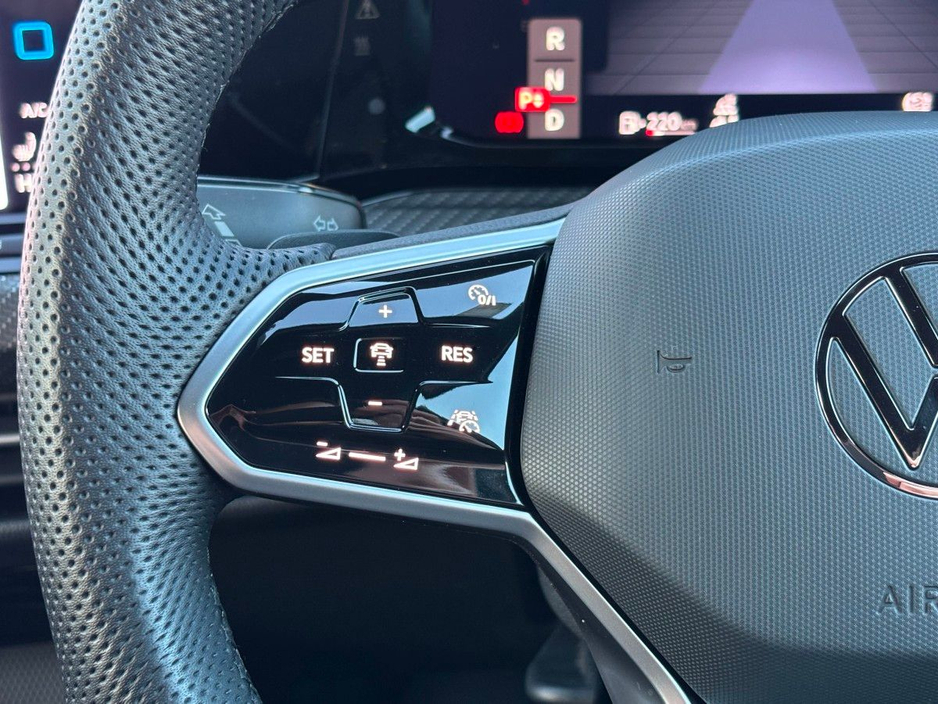 2023 Volkswagen Golf R-LINE 1.5 MHEV PETROL AUTO 5 DOOR €33,995