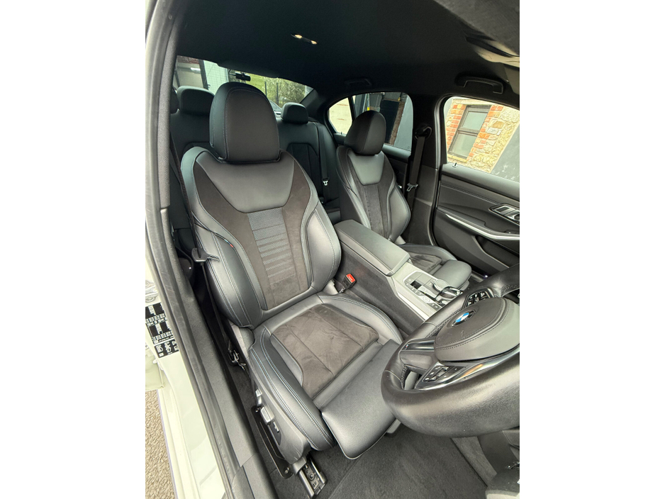 2020 BMW 3 Series - image 15