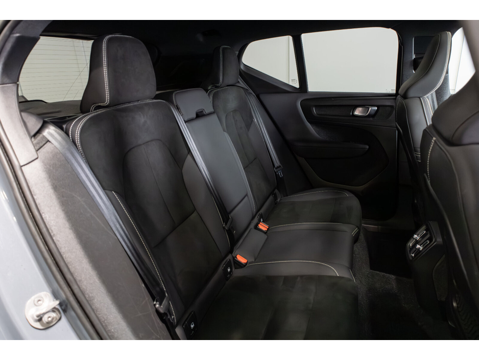 2023 Volvo XC40 BEV 231hp Ultimate €31,950