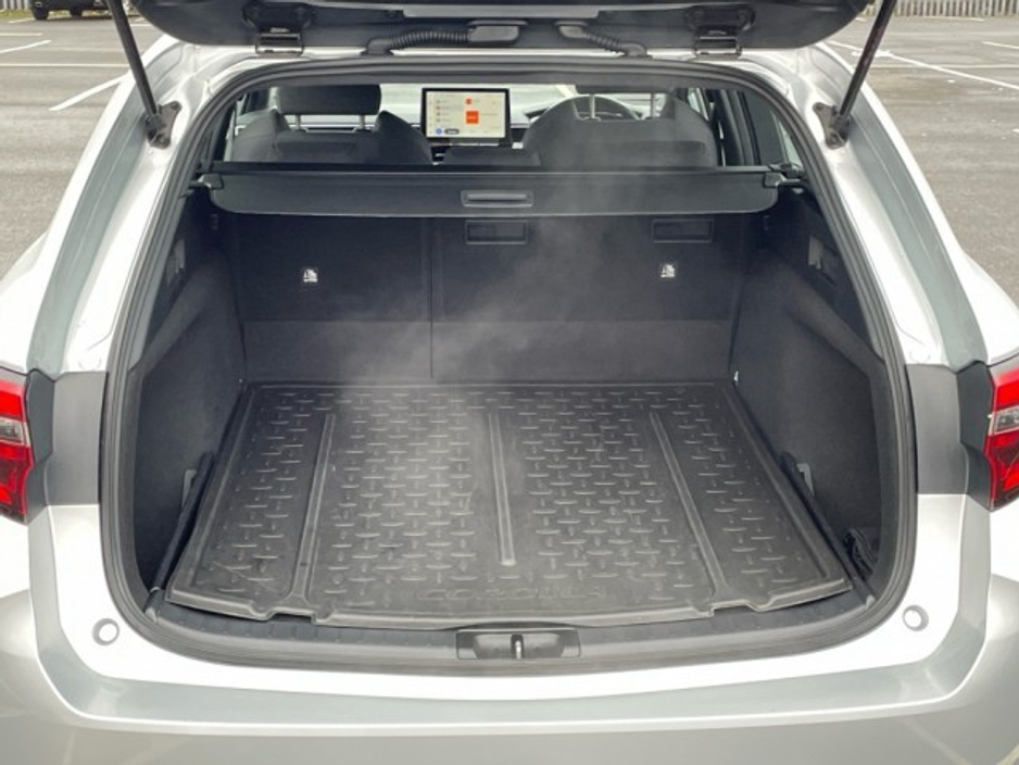 2024 Toyota Corolla Tourer Estate Hybrid - Luna Edition - 1.8 Automatic - EUR 180 Road Tax - Full Service History // Front Electric Windows // Rear Electric Windows // Electric Mirrors // Apple Carplay // Android Auto €30,895