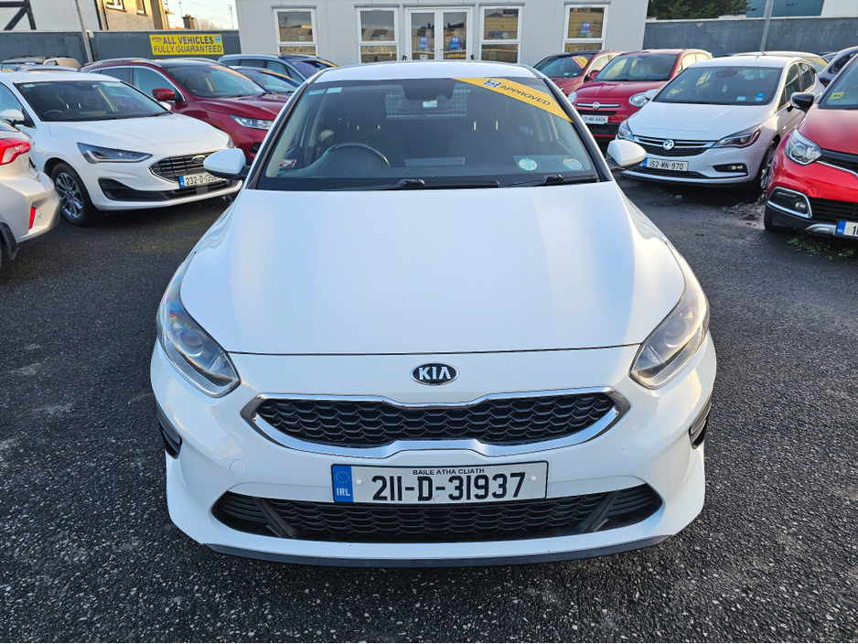 2021 Kia Ceed - image 3