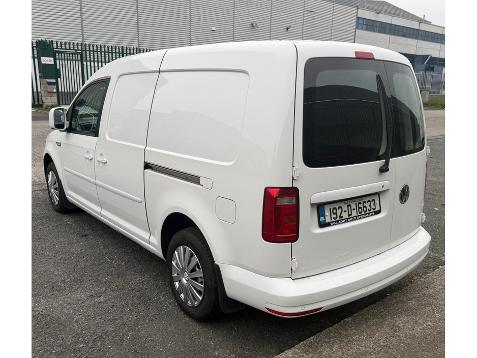 2019 Volkswagen Caddy - image 8