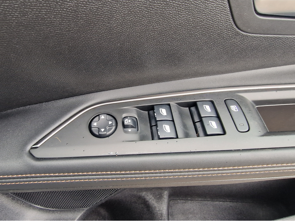 2019 Peugeot 5008 - image 22