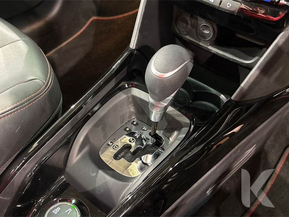 2016 Peugeot 2008 - image 19