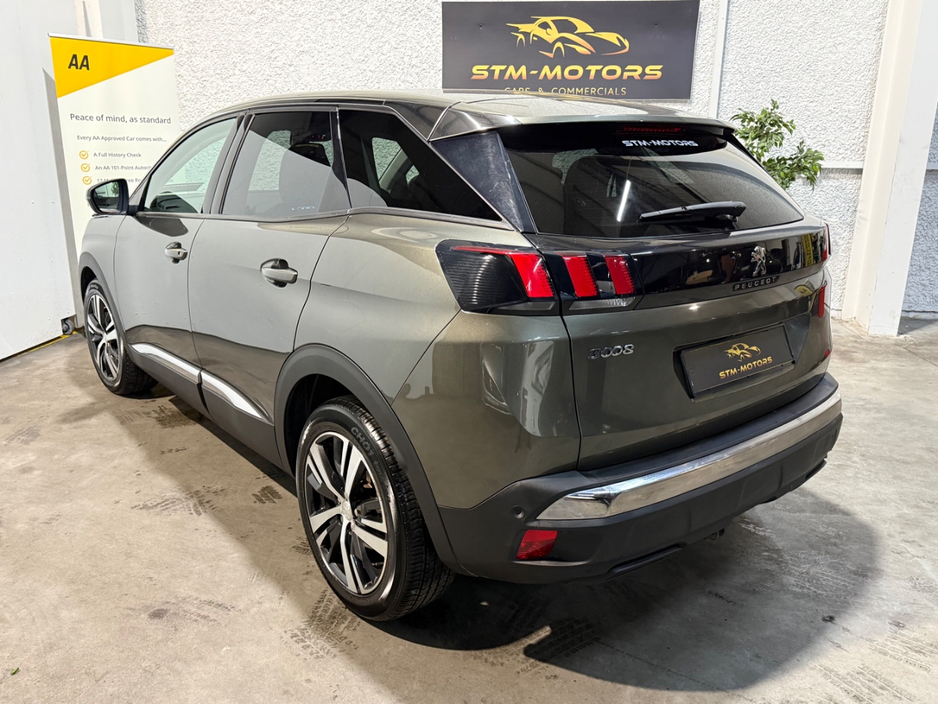 2018 Peugeot 3008 - image 8