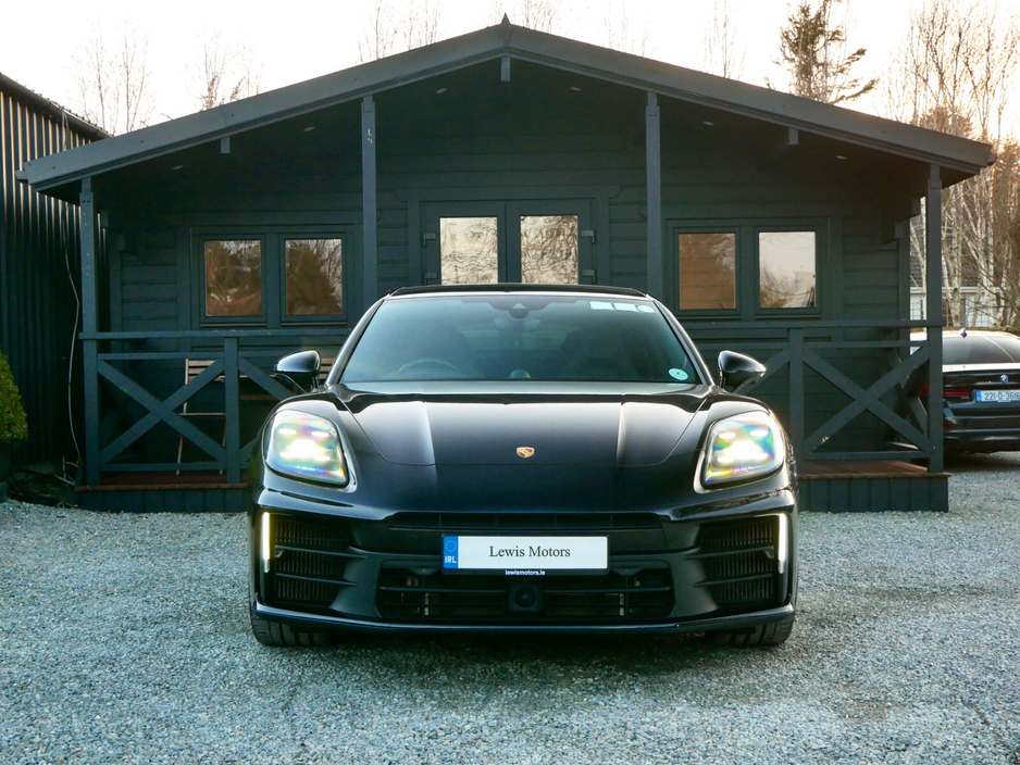 2024 Porsche Panamera - image 2