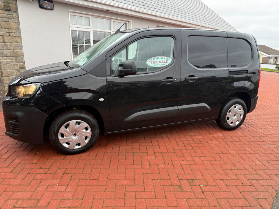 2019 Peugeot Partner  €12,495