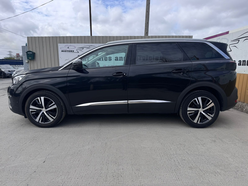 2019 Peugeot 5008 - image 5