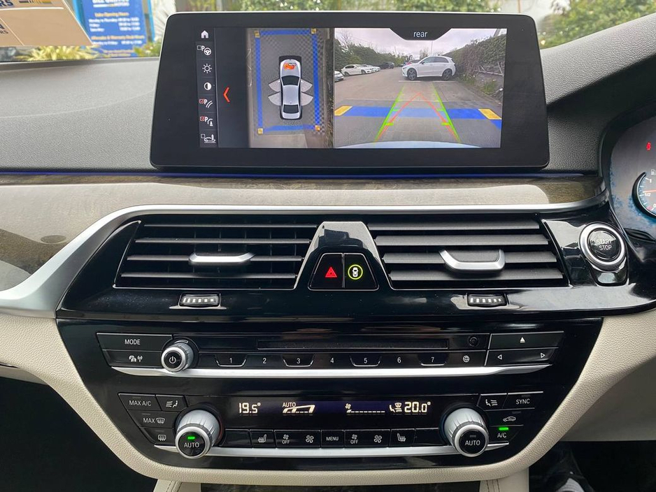 2018 BMW 5 Series - image 7