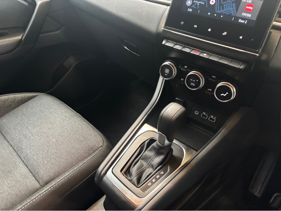 2023 Renault Captur - image 8