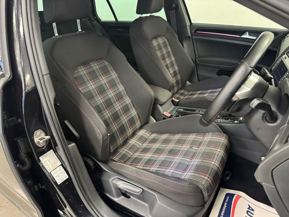 2016 Volkswagen Golf 2.0TSI DSG 5DR 220HP GTI €18,850