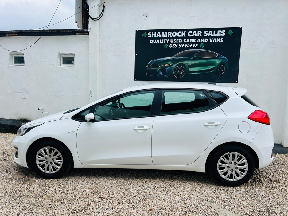 2016 Kia Ceed - image 2