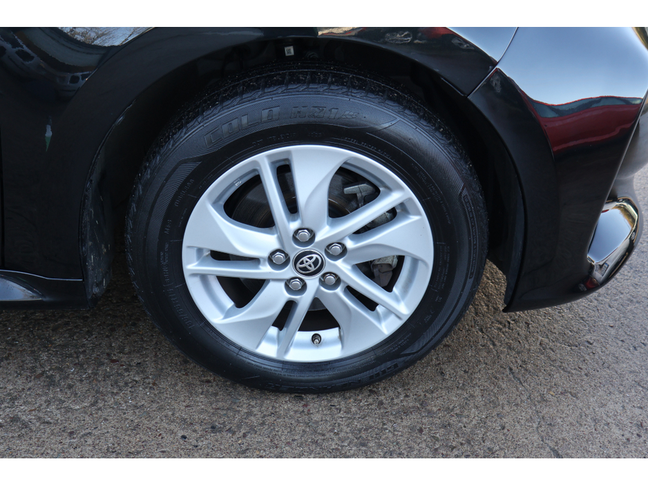 2023 Toyota Yaris HYBRID LUNA 4DR AUTO Great Spec 12 Months Warranty €18,495