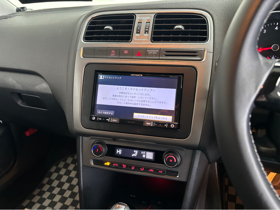 2015 Volkswagen Polo *VOLKSWAGEN POLO* LOUNGE EDITION*DSG* *LOW MILEAGE* *DRIVE MODES* *BT AUDIO* *REVERSE CAMERA* *PLUS MUCH MORE* *TRADE INS WELCOME* €11,950