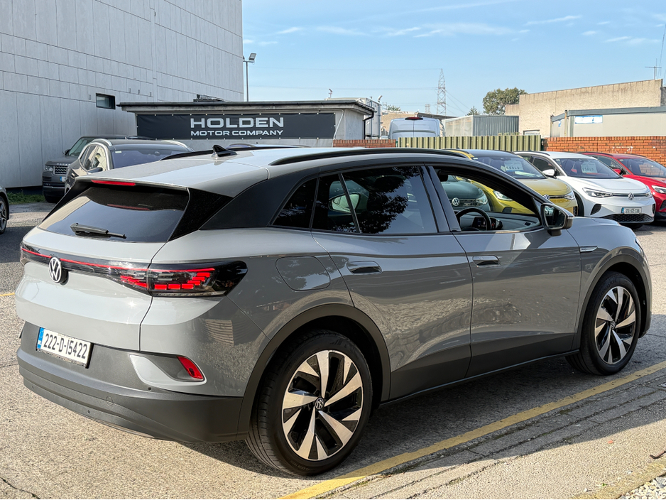 2022 Volkswagen ID.4 - image 9