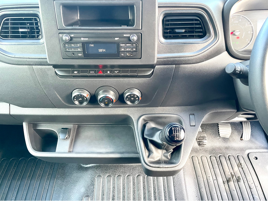 2023 Renault Master MM35 BUSINESS+ 2.3 BLUE DCI 135BHP MWB €18,000