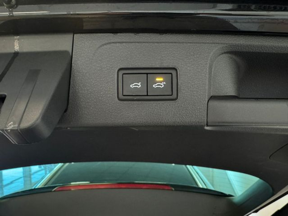 2022 Volkswagen Passat 2.0 TDI 150HP Elegance DSG €29,995