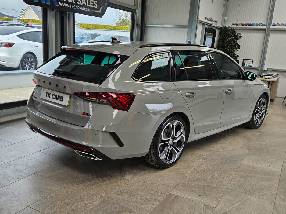 2021 Skoda Octavia - image 4