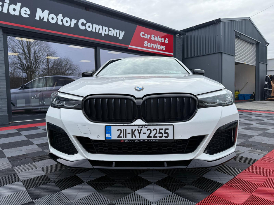 2021 BMW 5 Series - image 5