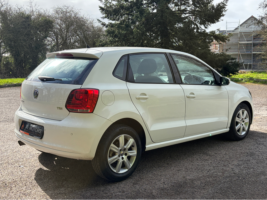 2011 Volkswagen Polo - image 7