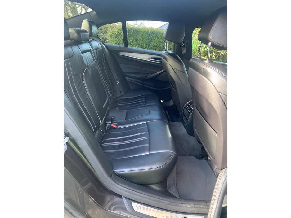 2018 BMW 5 Series - image 13