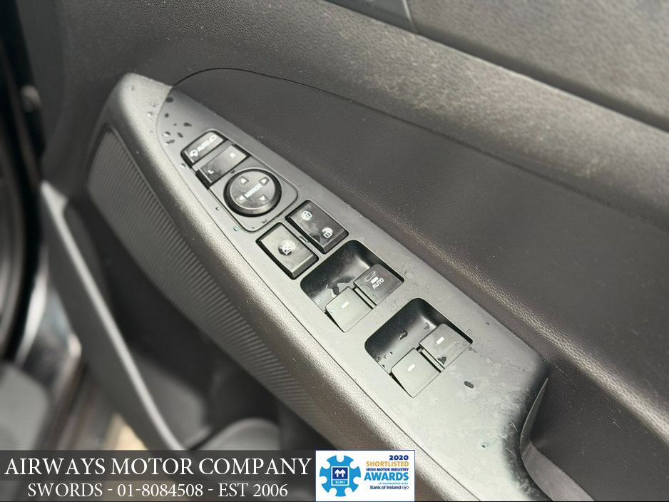 2016 Hyundai Tucson - image 12