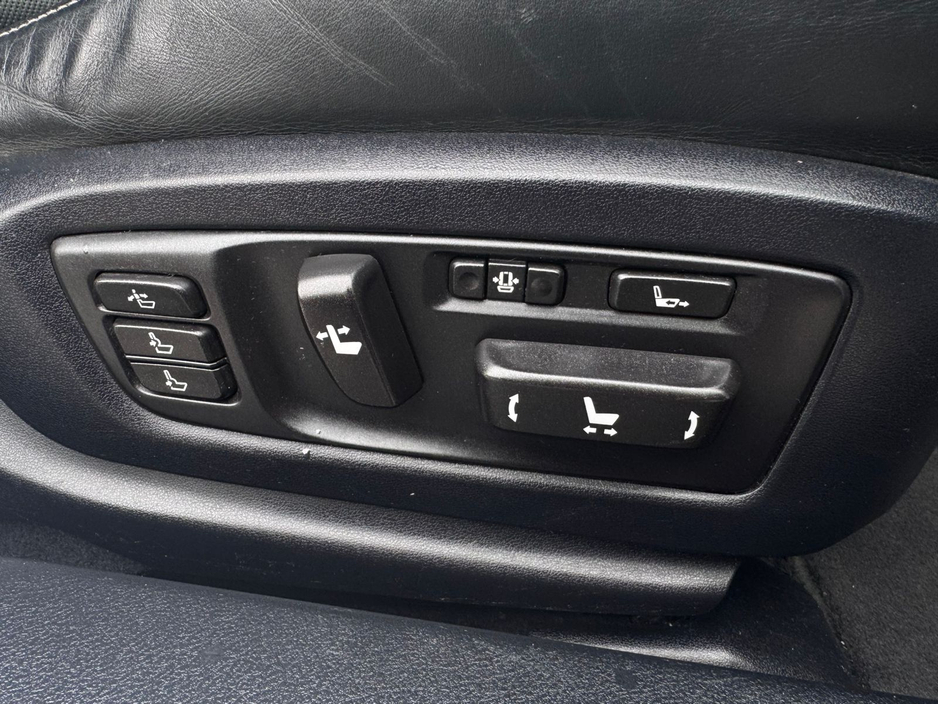 2013 Lexus GS 450 h - image 30