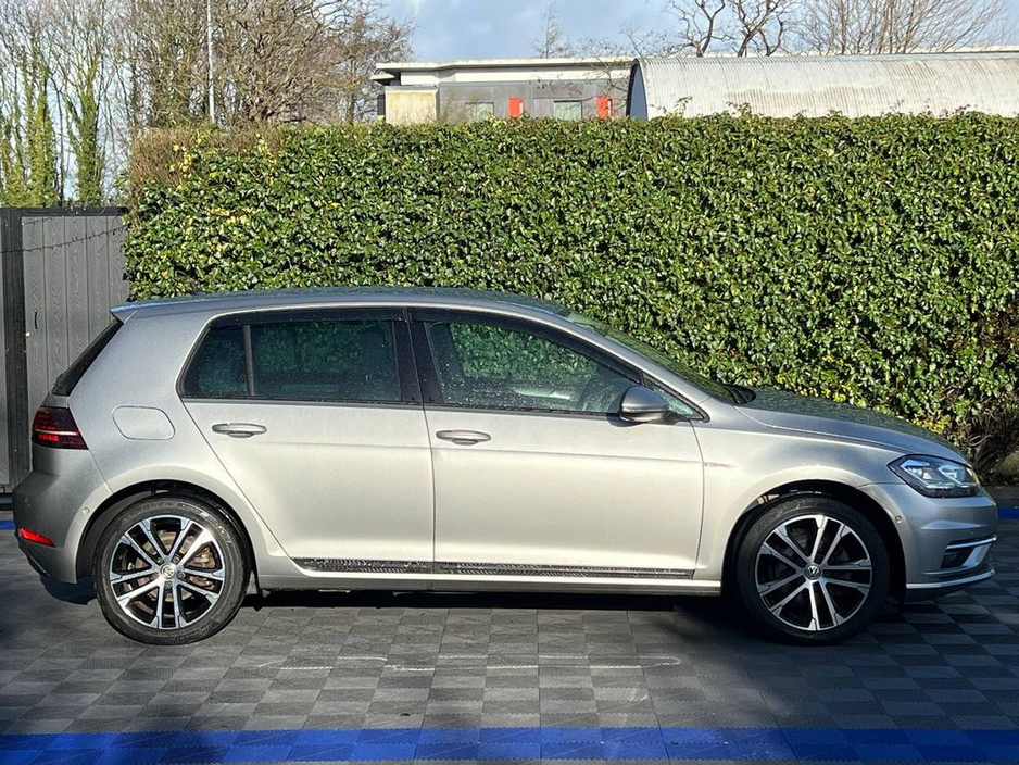 2020 Volkswagen Golf 2.0 TDI * HUGE SPEC * // 360 PARKING SENSORS // APPLE CARPLAY/ANDROID AUTO // HEADS-UP DISPLAY €21,900