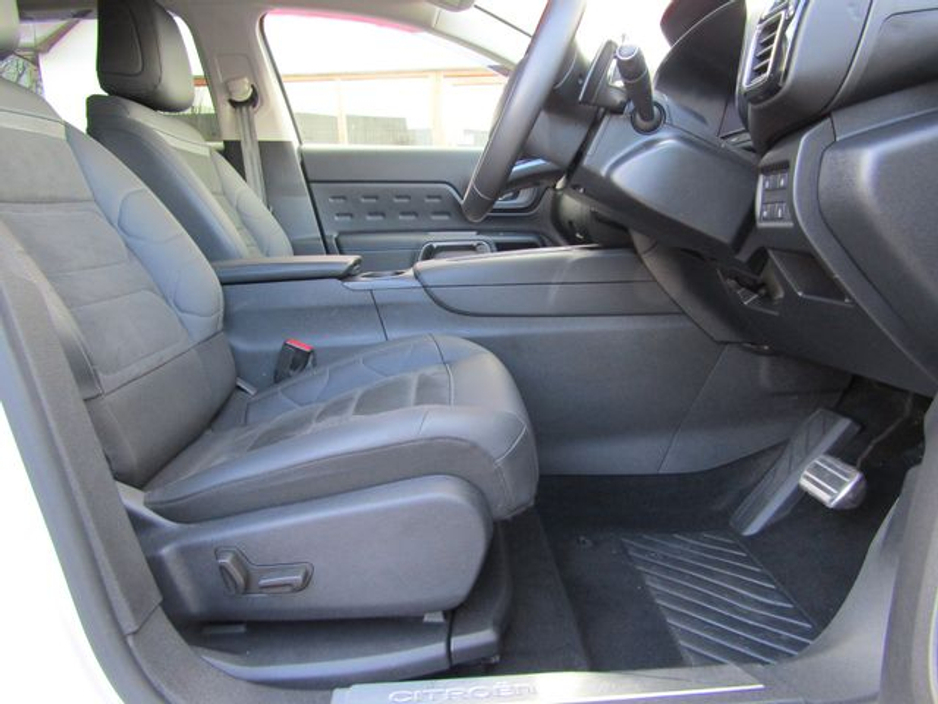 2023 Citroen C5 Aircross - image 13