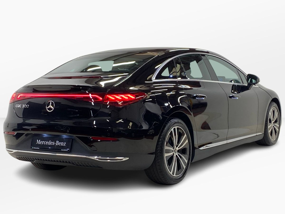 2025 Mercedes-Benz EQE - image 3