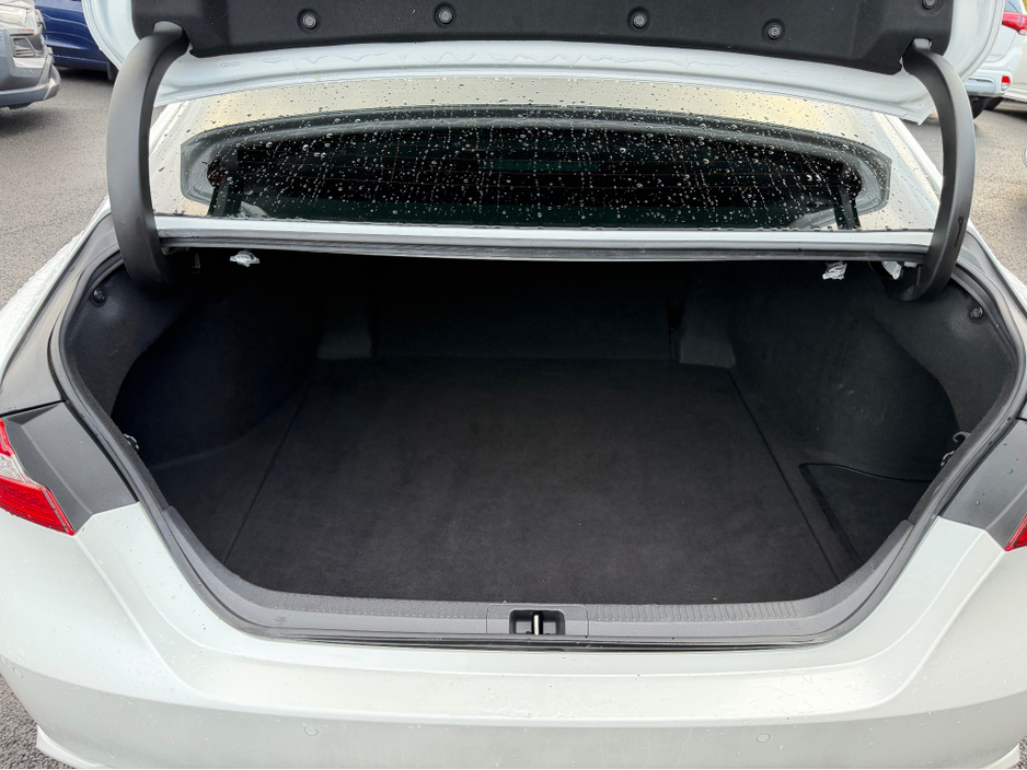 2020 Toyota Camry - image 31