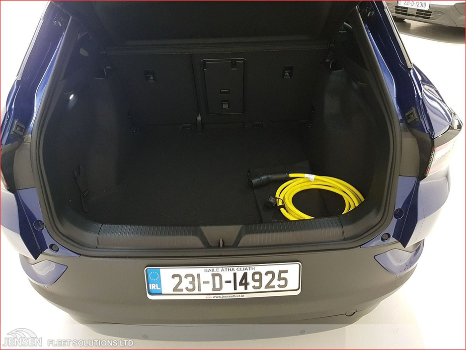 2023 Volkswagen ID.4 - image 12