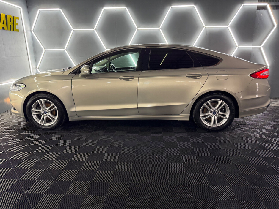 2015 Ford Mondeo - image 14