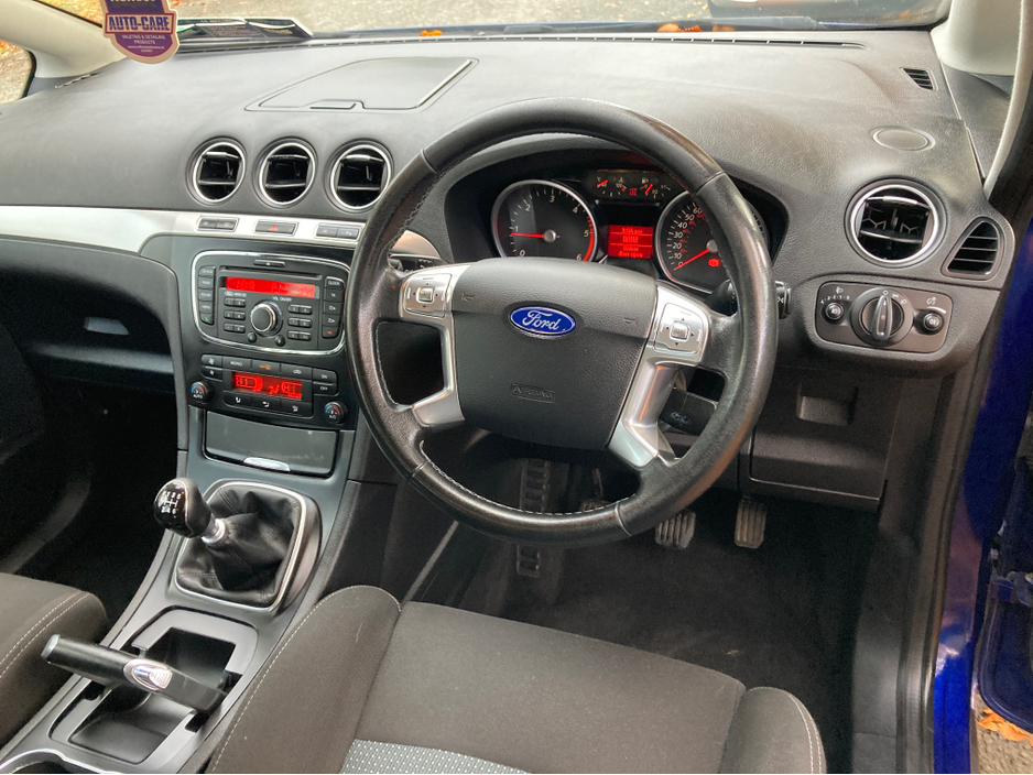 2014 Ford S-Max - image 14