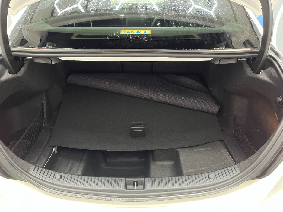 2016 Mercedes-Benz C Class €19950 2016 MERCEDES-BENZ AVANTGARDE 2.0 AUTOMATIC / CRUISE CONTROL / REVERSE CAMERA / ELECTRIC MEMORY & HEATED SEATS / PADDLE SHIFTERS AND MORE €19,950