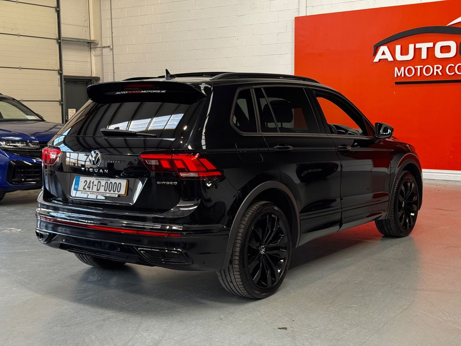 2024 Volkswagen Tiguan - image 25