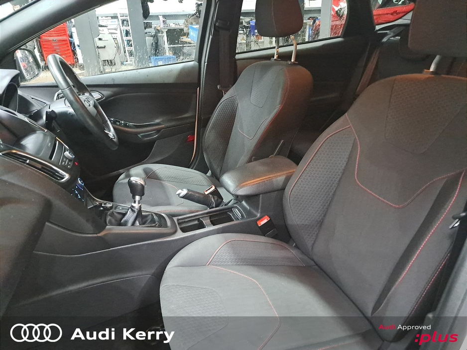 2018 Ford Focus - image 11