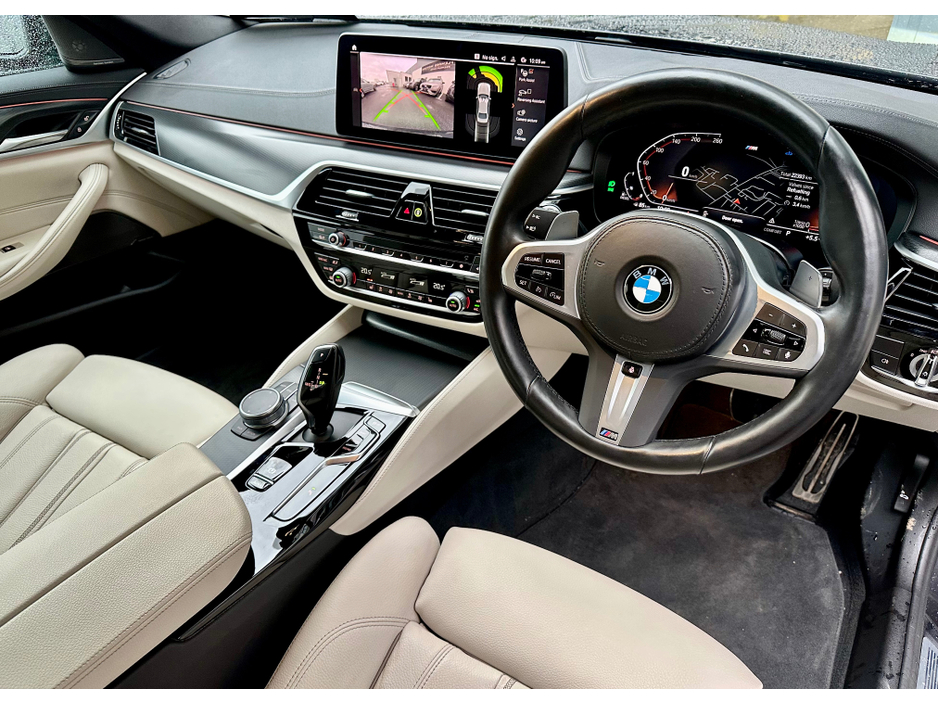 2023 BMW 5 Series ++LOW KM++ M SPORT PRO MHEV AUTO 520 D