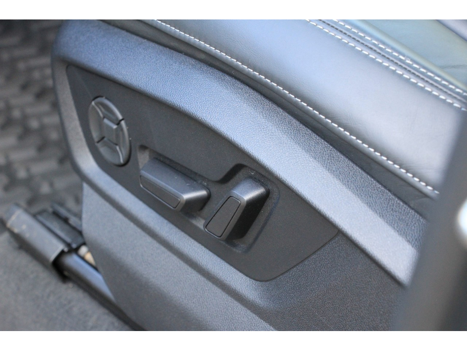 2023 Audi Q8 - image 44