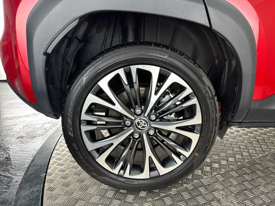 2024 Toyota Yaris Cross SOL Hybrid Top of the range €31,950