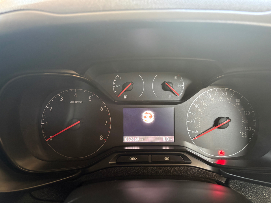 2023 Vauxhall Combo - image 13