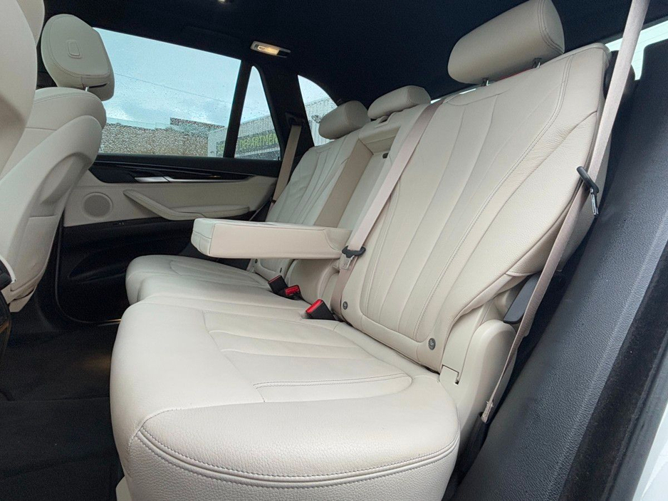 2017 BMW X5 - image 11