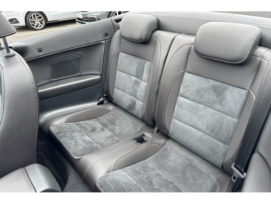 2014 Volkswagen Golf - image 10