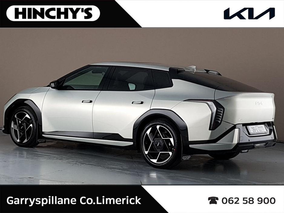 2026 Kia EV4 - image 3