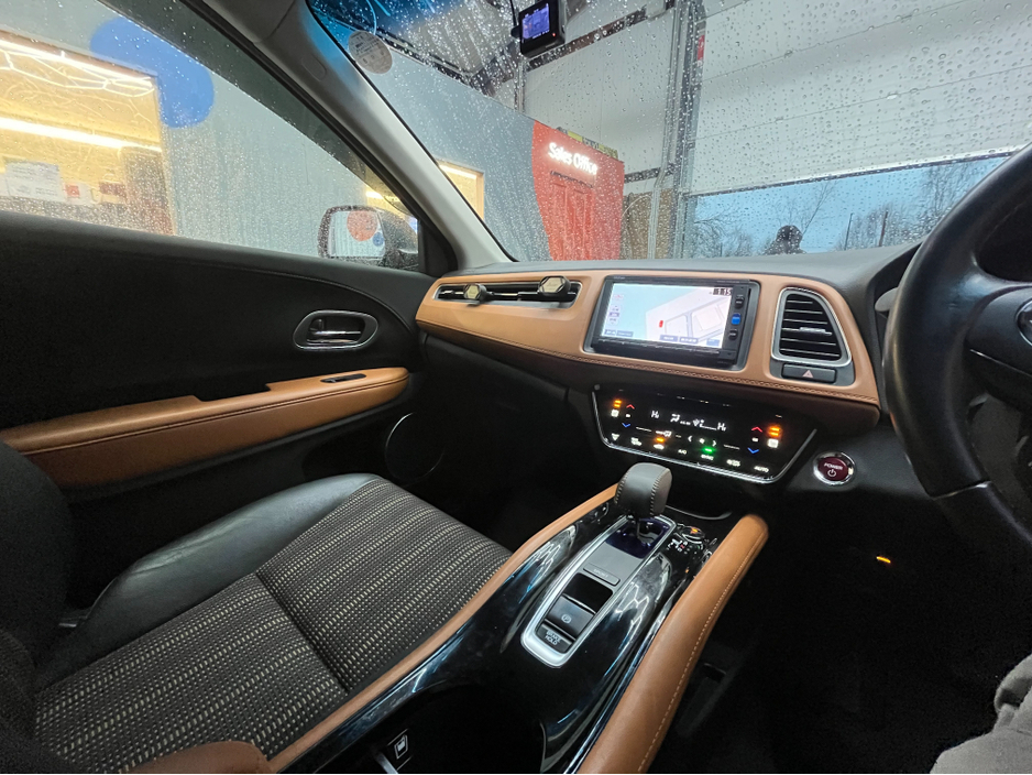 2017 Honda Vezel €17950! 2017 HONDA VEZEL HYBRID Z SENSING 1.5 AUTOMATIC / CRUISE CONTROL / REVERSE CAMERA / HEATED SEATS €17,950