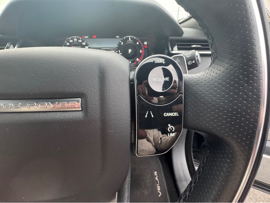 2018 Land Rover Range Rover Velar - image 19